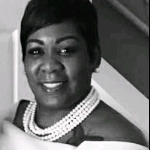 Meet your Posher, Adrianne